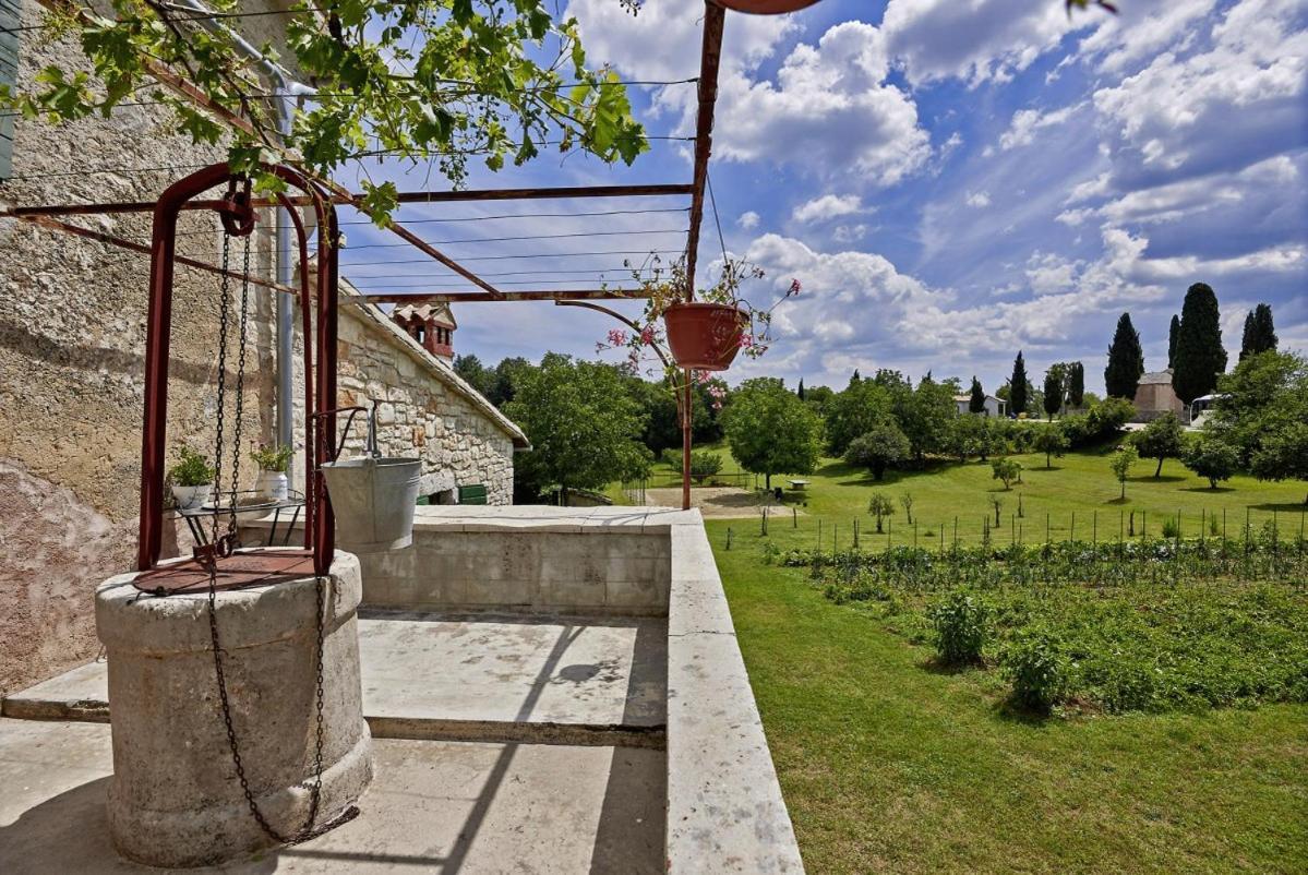 Stara Hiza In Sveti Petar U Sumi Vila Exterior foto