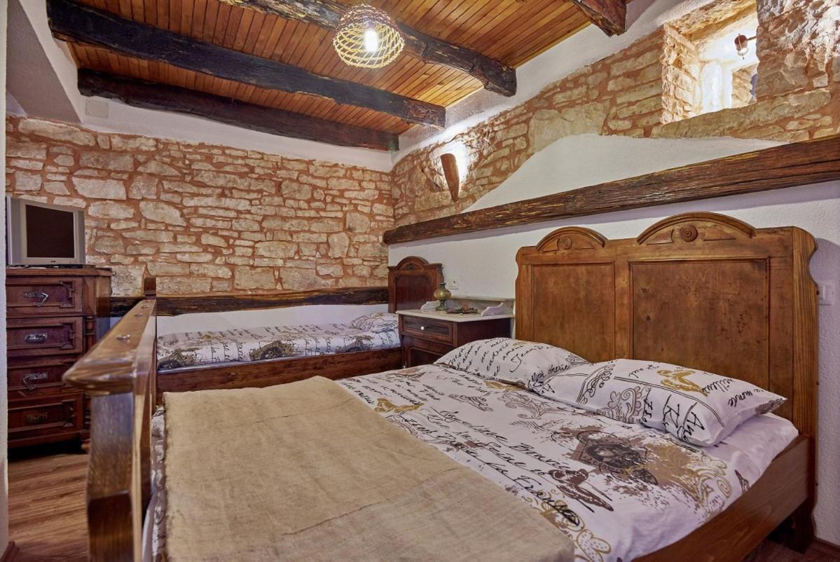 Stara Hiza In Sveti Petar U Sumi Vila Exterior foto